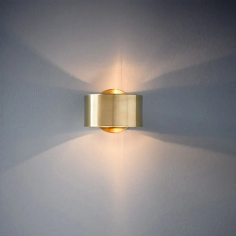 Modern Nordic Wall Lamp – Simple Golden Indoor Lighting